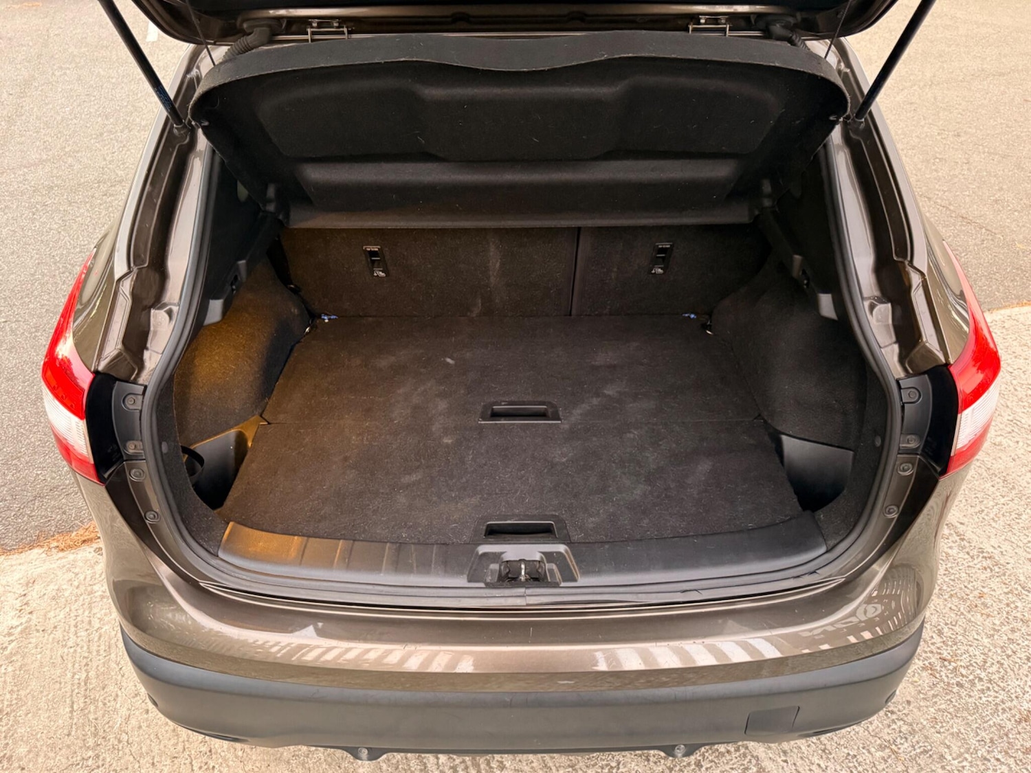 Used Nissan Qashqai 2014 for sale - 76083795: Photo 29
