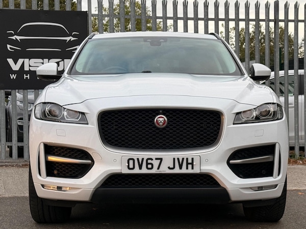 Used Jaguar F-Pace 2017 for sale - 76228025: Photo 2