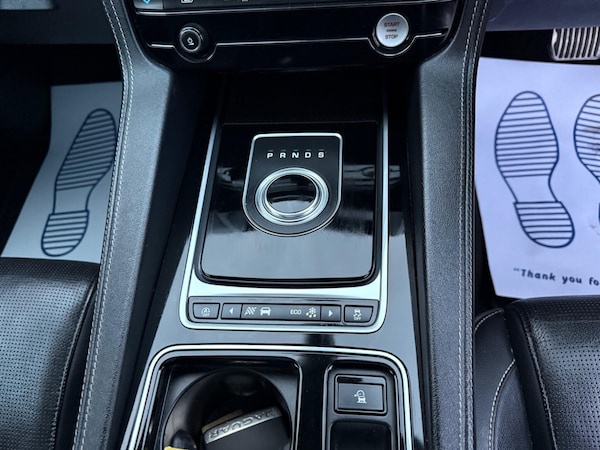 Used Jaguar F-Pace 2017 for sale - 76228025: Photo 32