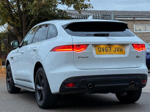 Used Jaguar F-Pace 2017 for sale - 76228025: Photo 4
