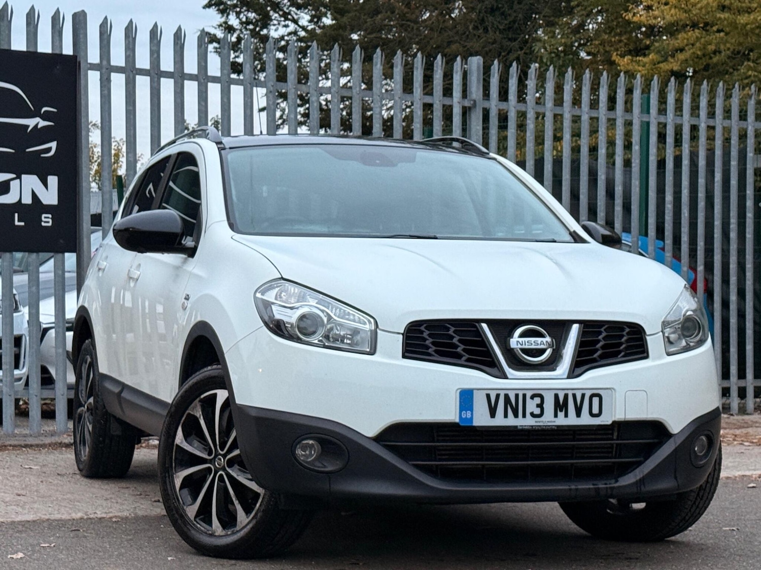 Used Nissan Qashqai 2013 for sale - 76318015: Photo 2