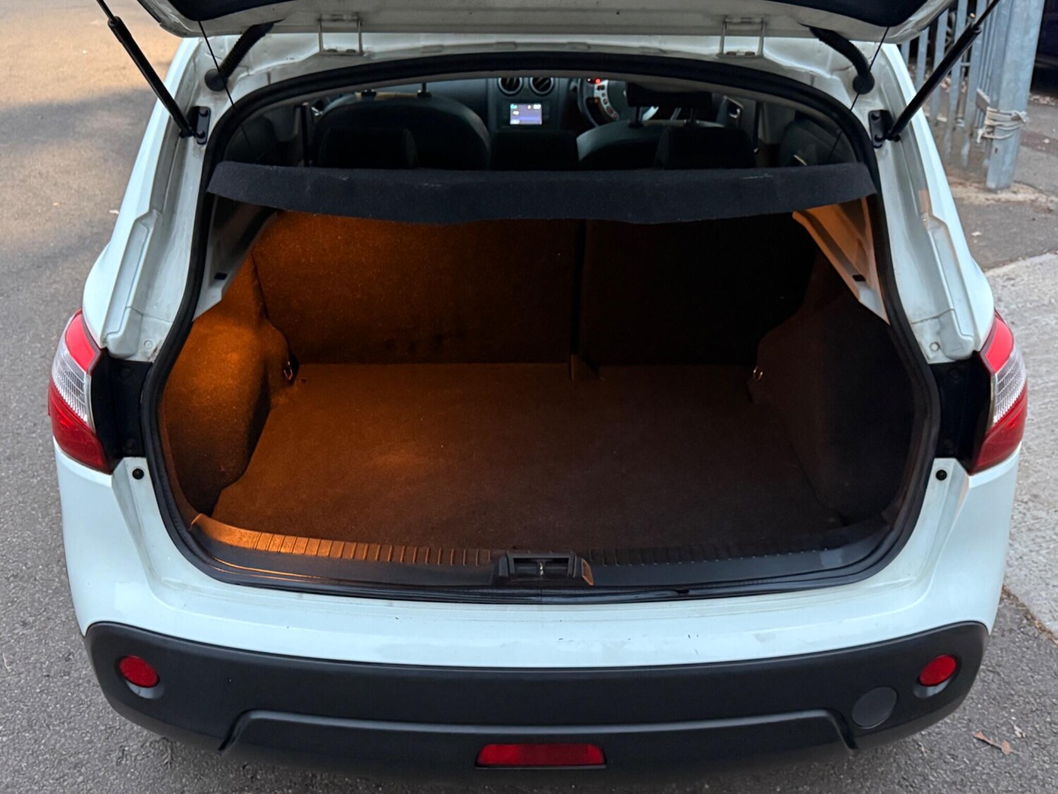 Used Nissan Qashqai 2013 for sale - 76318015: Photo 30