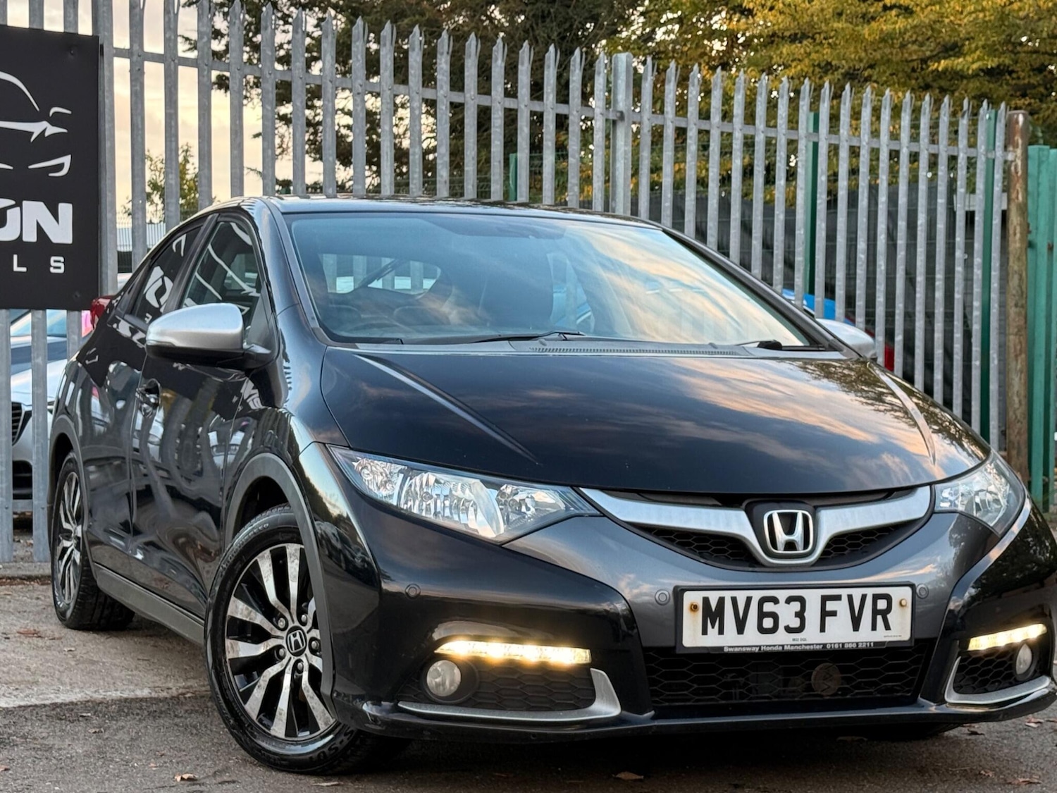 Used Honda Civic 2013 for sale - 76349878: Photo 2
