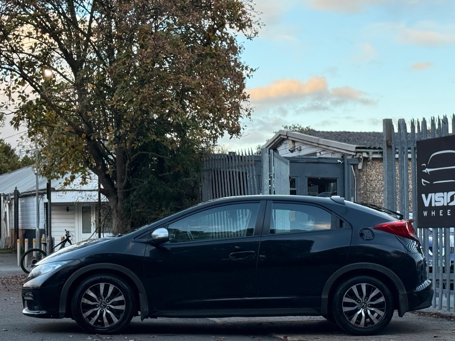 Used Honda Civic 2013 for sale - 76349878: Photo 9