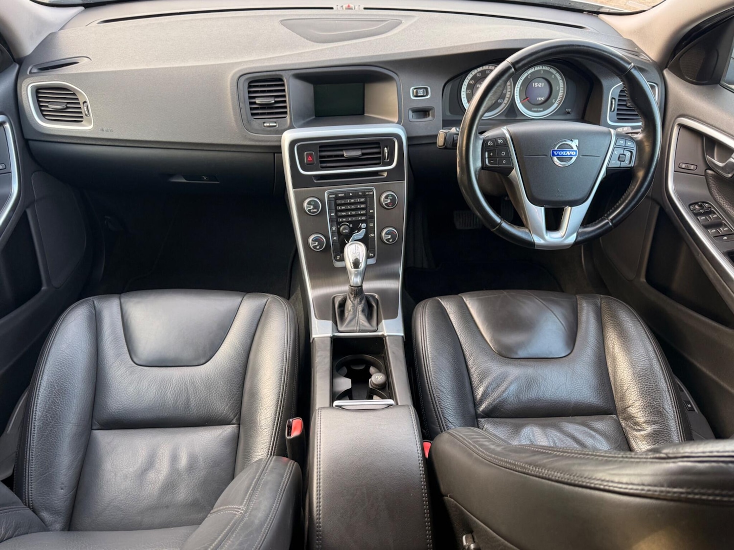 Used Volvo V60 2013 for sale - 76572950: Photo 13