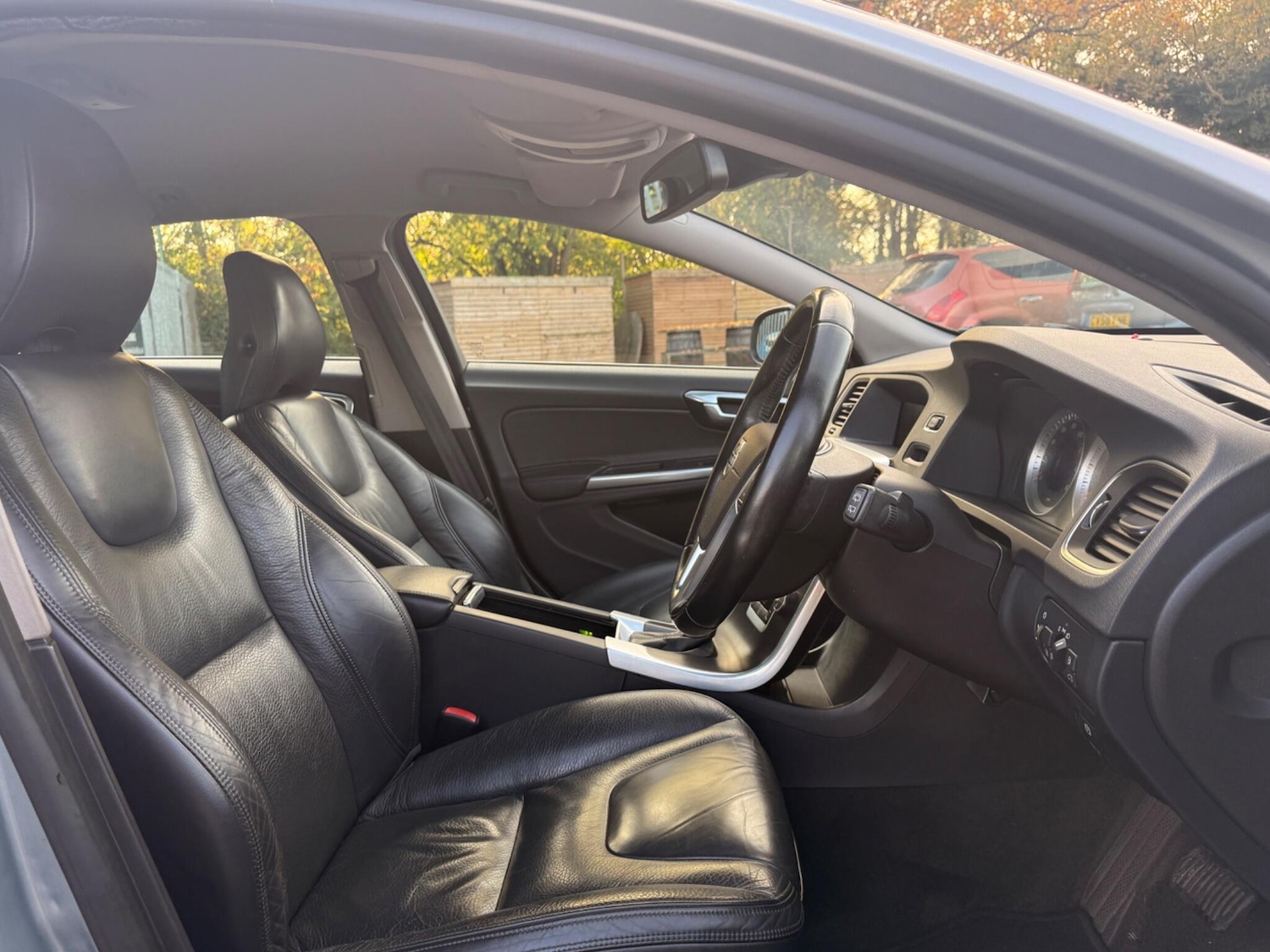 Used Volvo V60 2013 for sale - 76572950: Photo 17