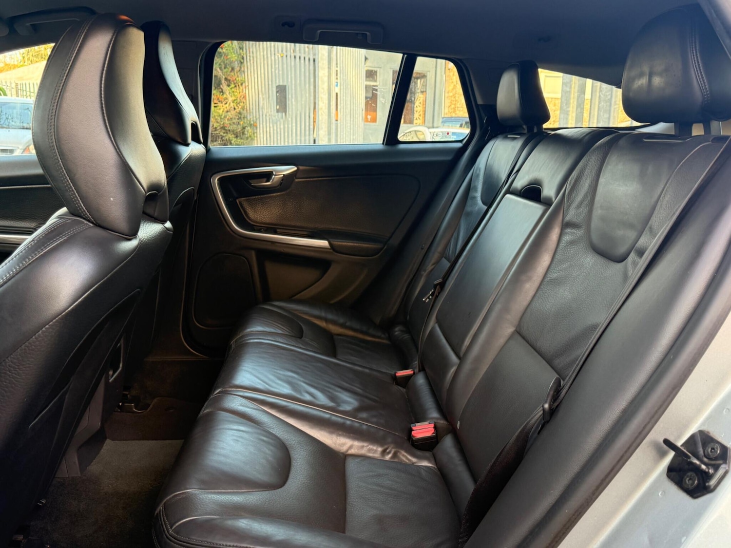 Used Volvo V60 2013 for sale - 76572950: Photo 19