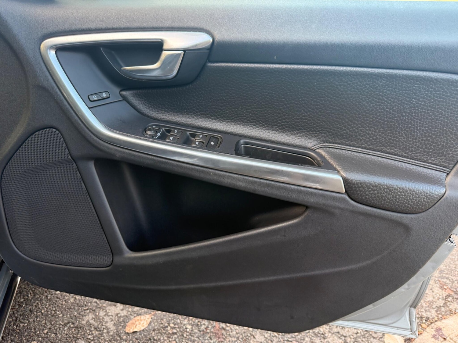 Used Volvo V60 2013 for sale - 76572950: Photo 24