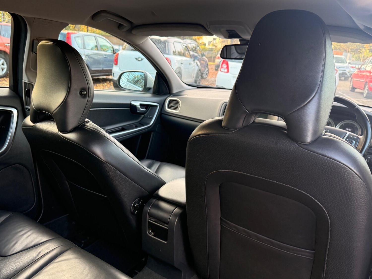 Used Volvo V60 2013 for sale - 76572950: Photo 26