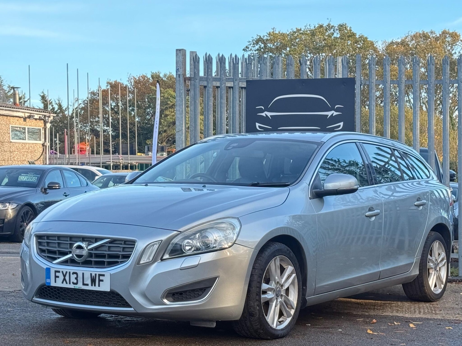 Used Volvo V60 2013 for sale - 76572950: Photo 3