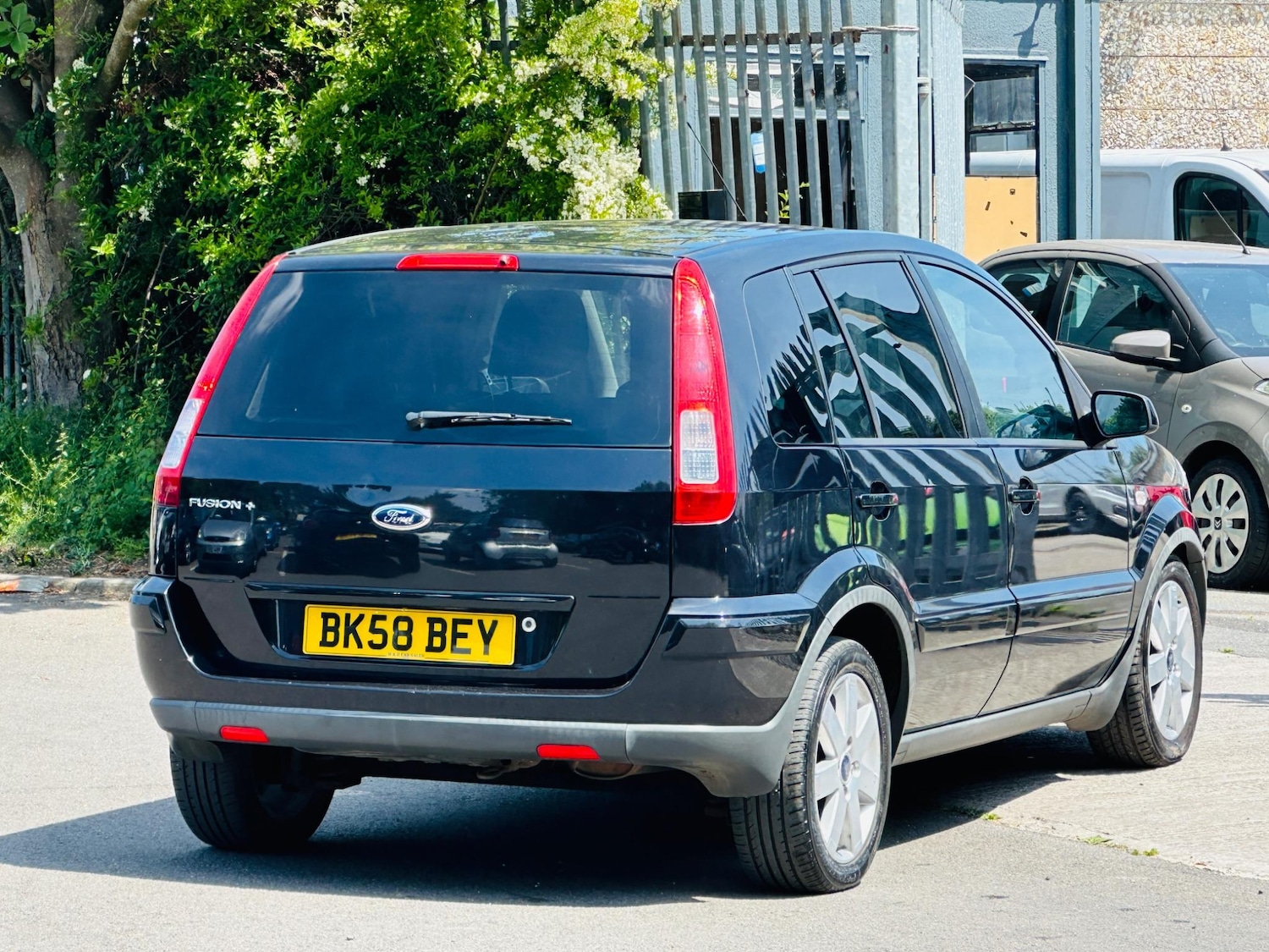 Vehicle 33