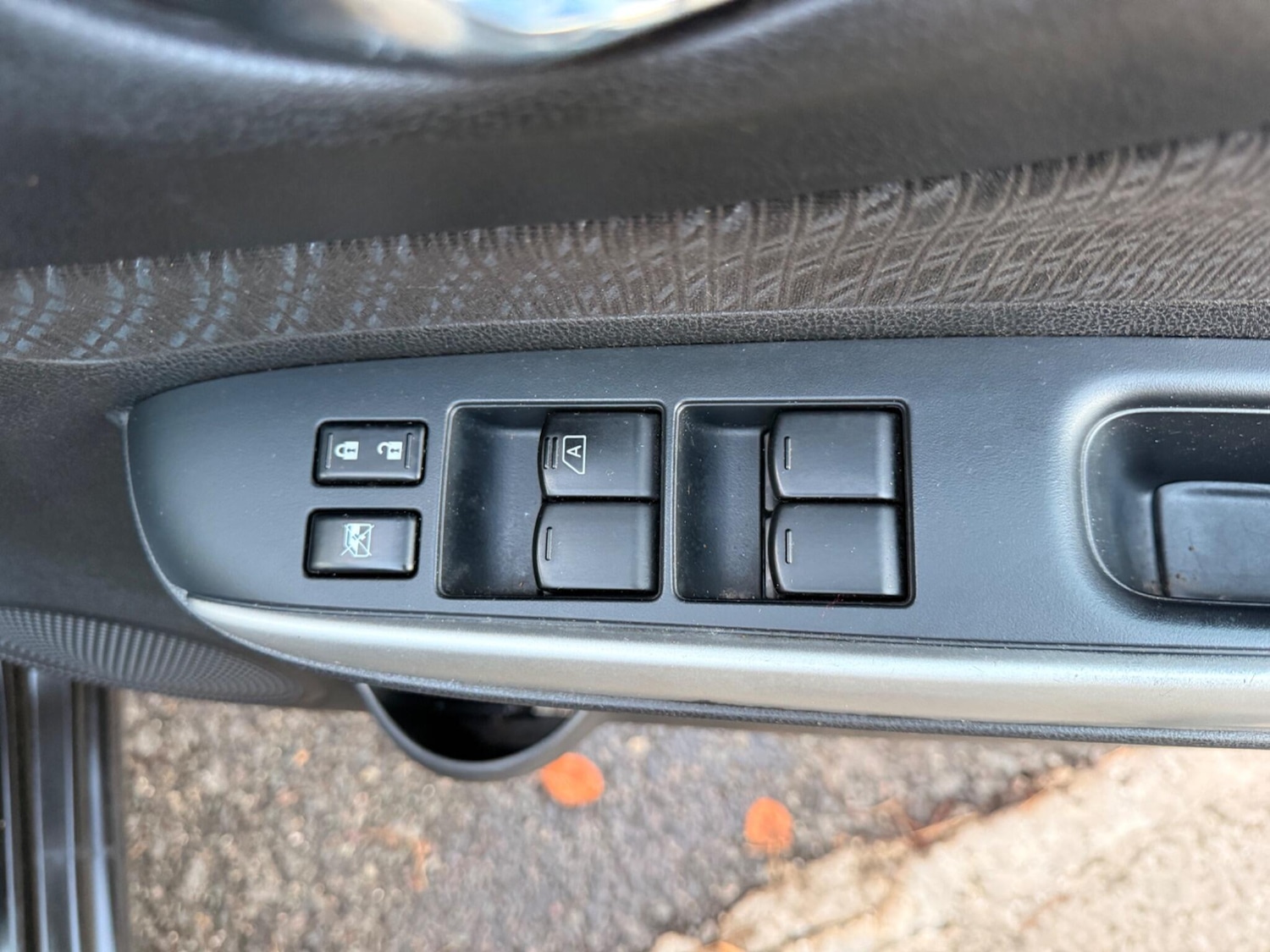 Used Nissan Note 2014 for sale - 76592204: Photo 25