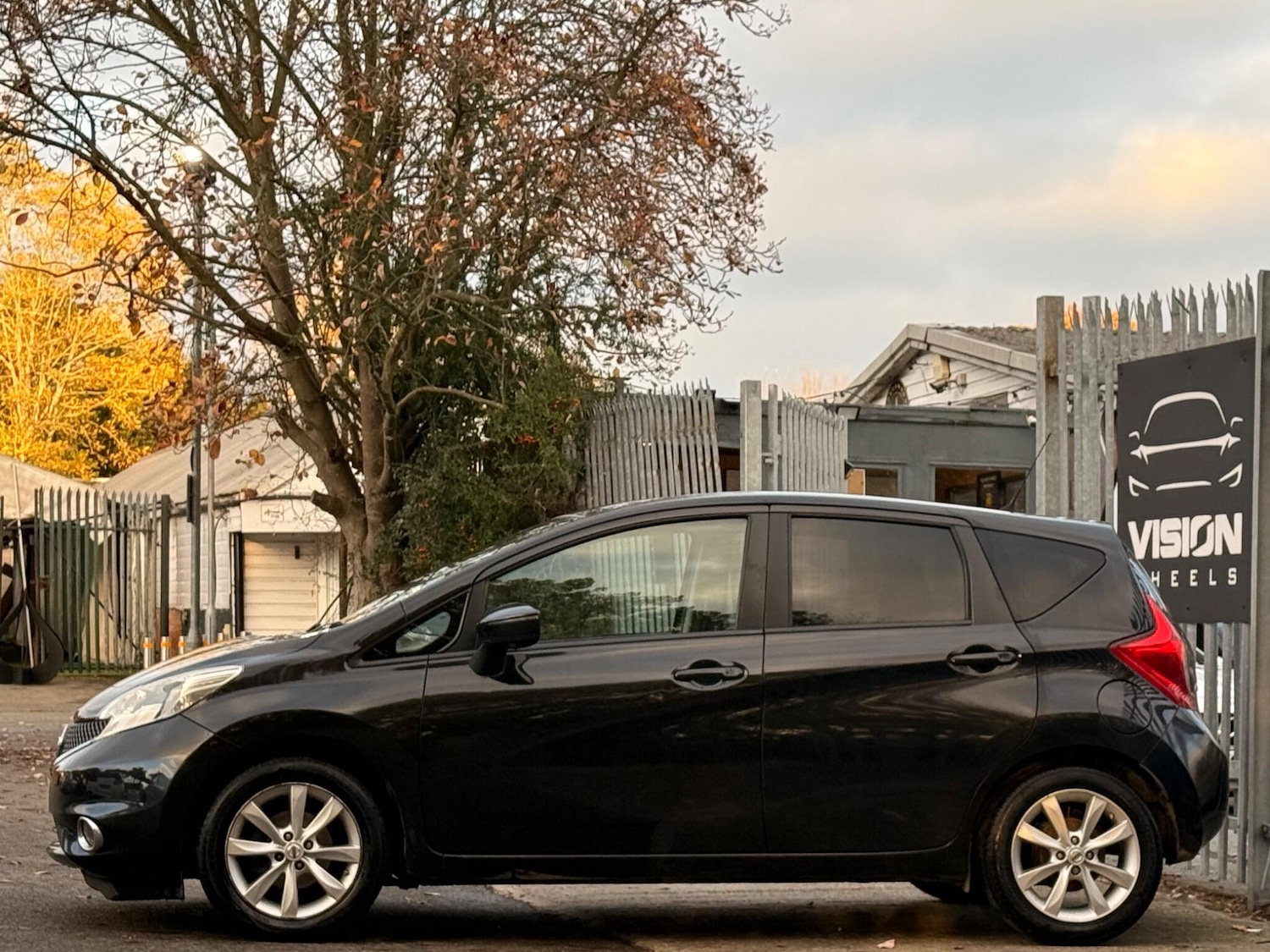 Used Nissan Note 2014 for sale - 76592204: Photo 9