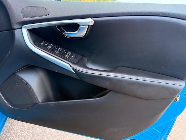 Used Volvo V40 2014 for sale - 76259654: Photo 24