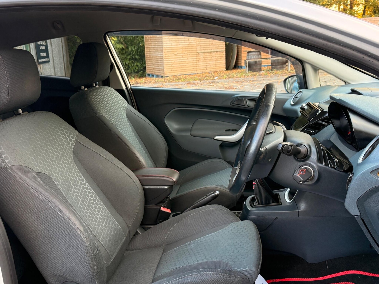 Used Ford Fiesta 2010 for sale - 76326805: Photo 18