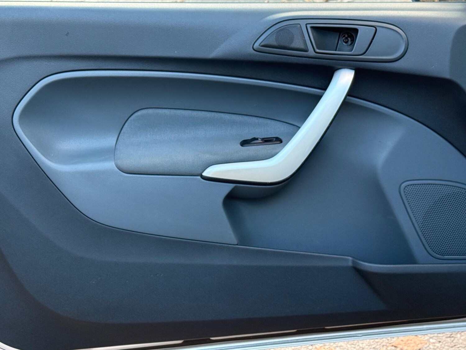 Used Ford Fiesta 2010 for sale - 76326805: Photo 21