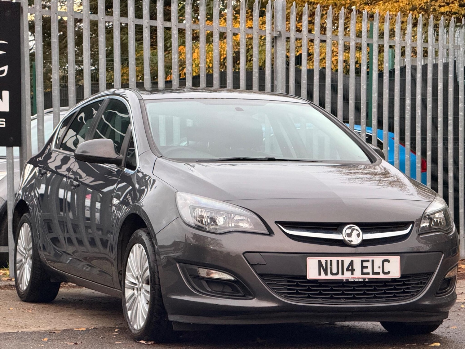 Used Vauxhall Astra 2014 for sale - 76484557: Photo 2