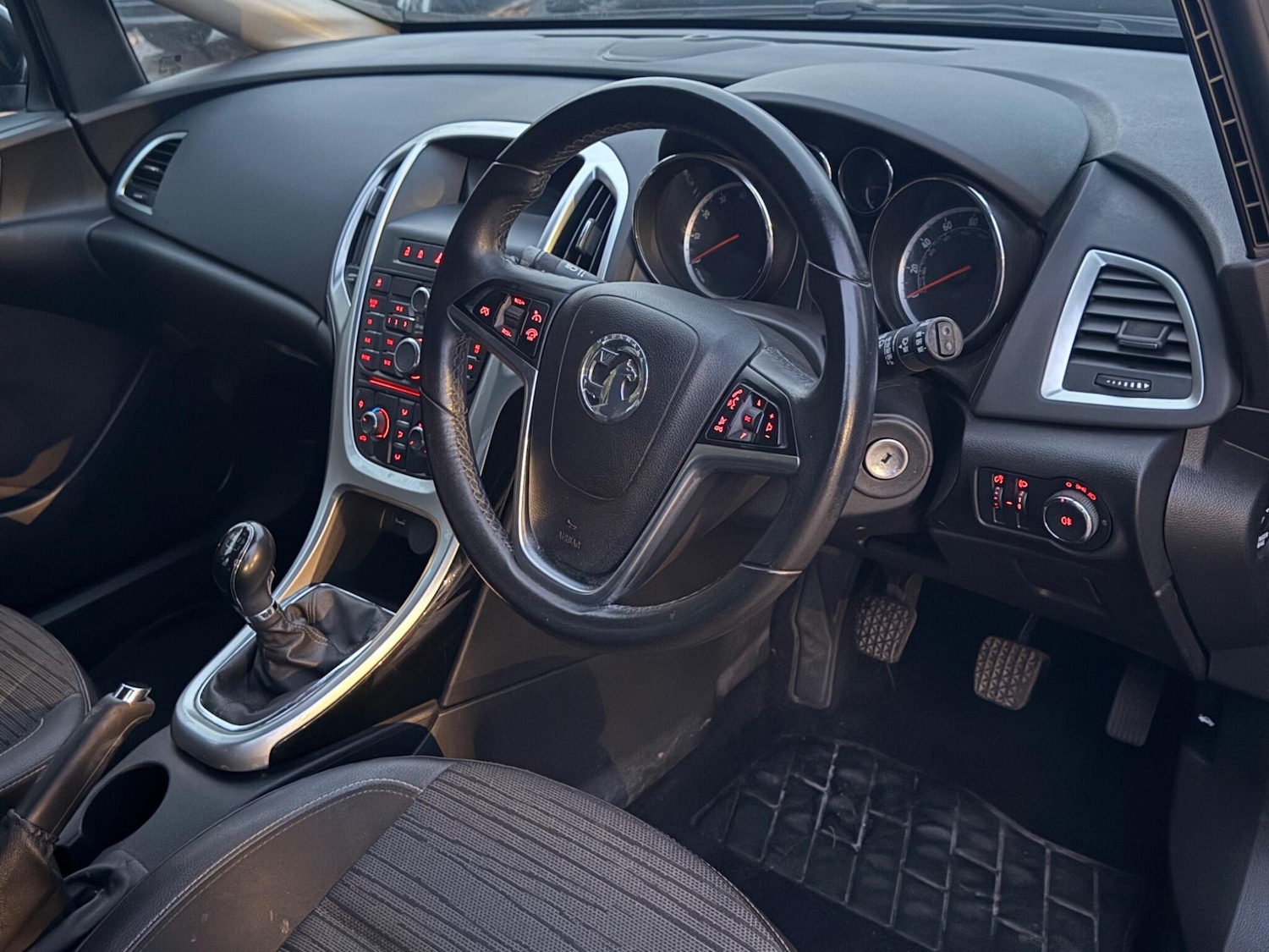 Used Vauxhall Astra for sale - 76485826: Photo 16