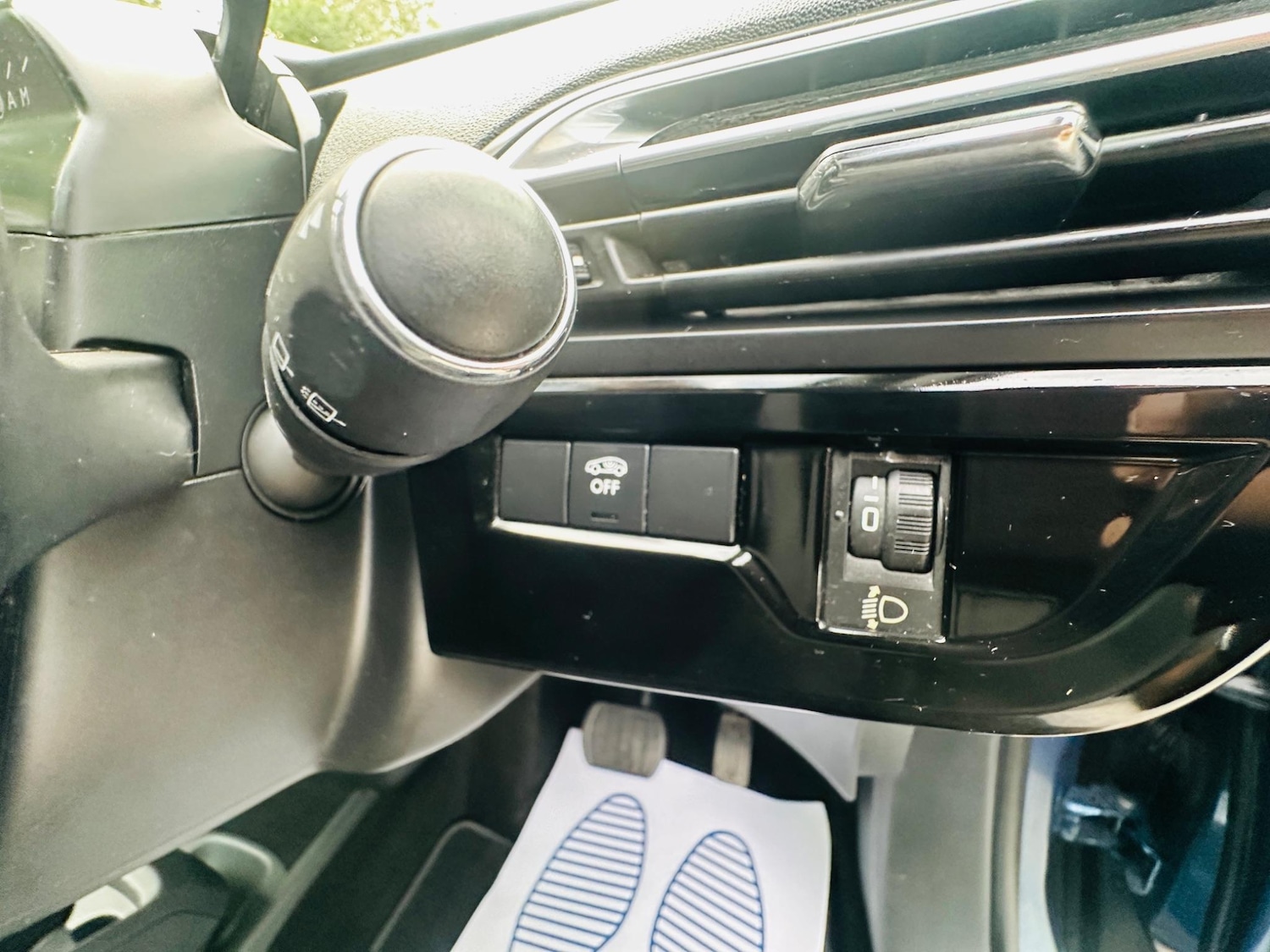 Vehicle 28