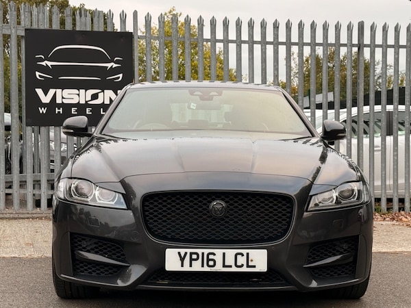 Used Jaguar XF 2016 for sale - 76295588: Photo 2