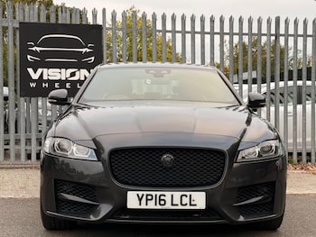 Used Jaguar XF 2016 for sale - 76295588: Photo 2