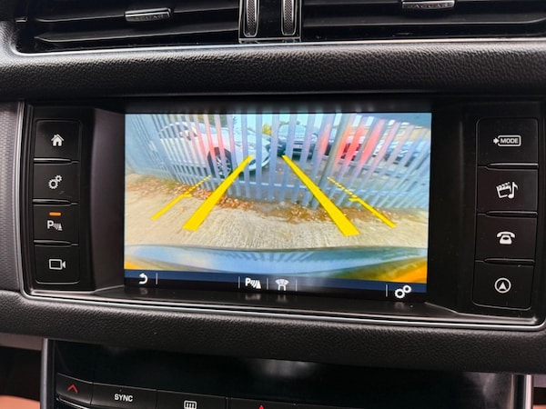 Used Jaguar XF 2016 for sale - 76295588: Photo 32