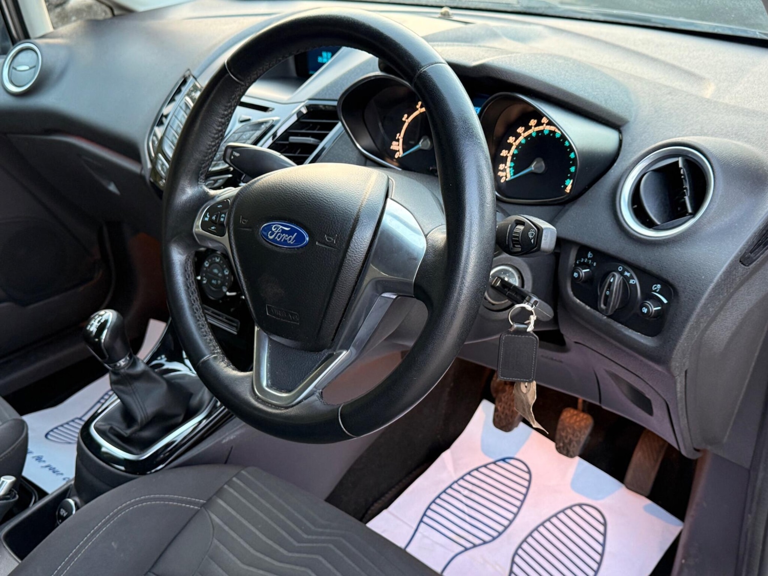 Used Ford Fiesta 2014 for sale - 76042297: Photo 15