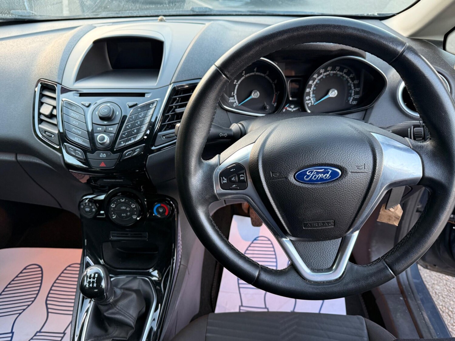 Used Ford Fiesta 2014 for sale - 76042297: Photo 27