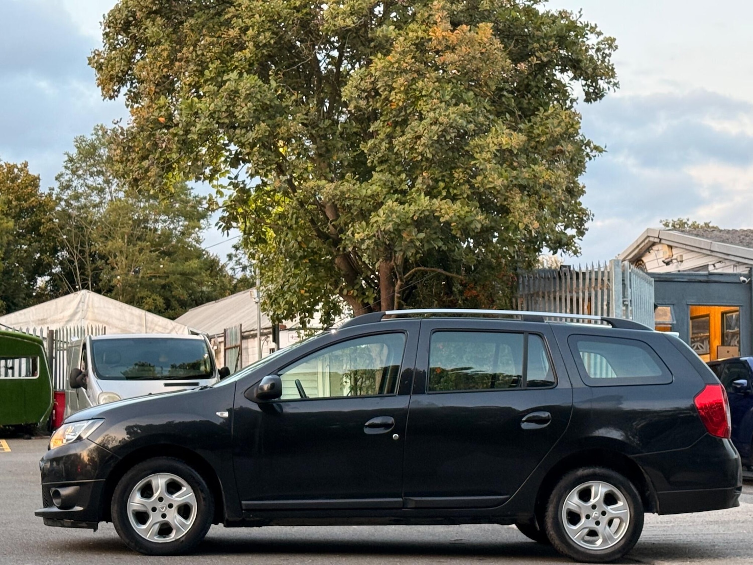 Used Dacia Logan MCV 2015 for sale - 76012313: Photo 9