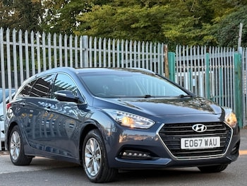 Used Hyundai i40 2017 for sale - 76013060: Photo 2