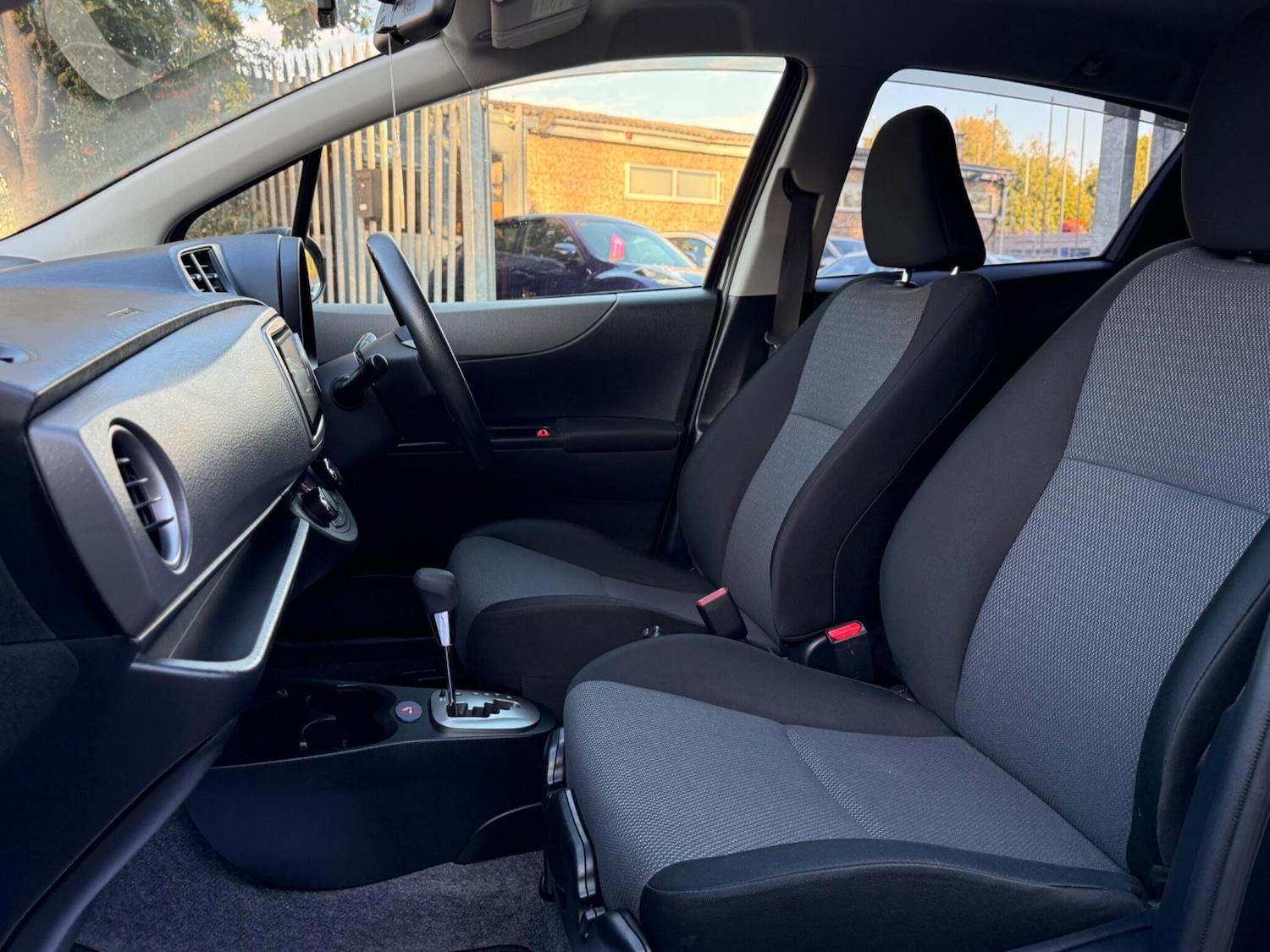 Used Toyota Yaris 2023 for sale - 76752416: Photo 25