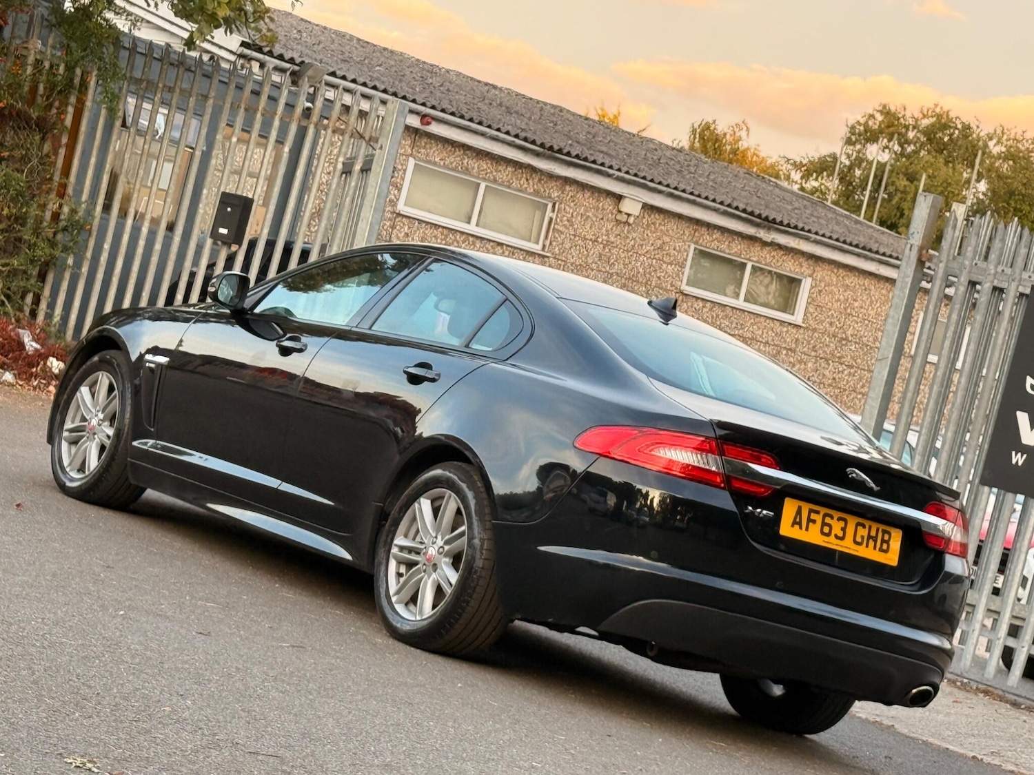 Used Jaguar XF 2013 for sale - 76042316: Photo 11