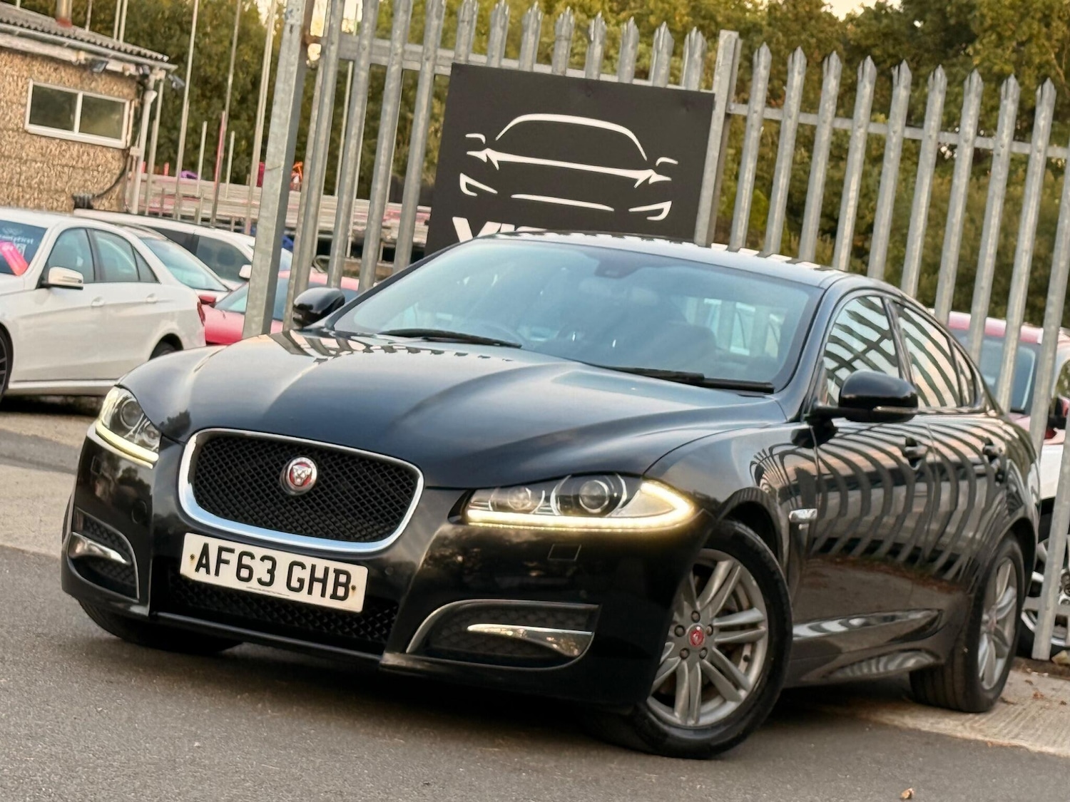 Used Jaguar XF 2013 for sale - 76042316: Photo 12