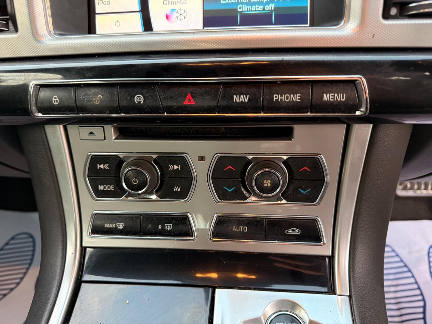 Used Jaguar XF 2013 for sale - 76042316: Photo 25
