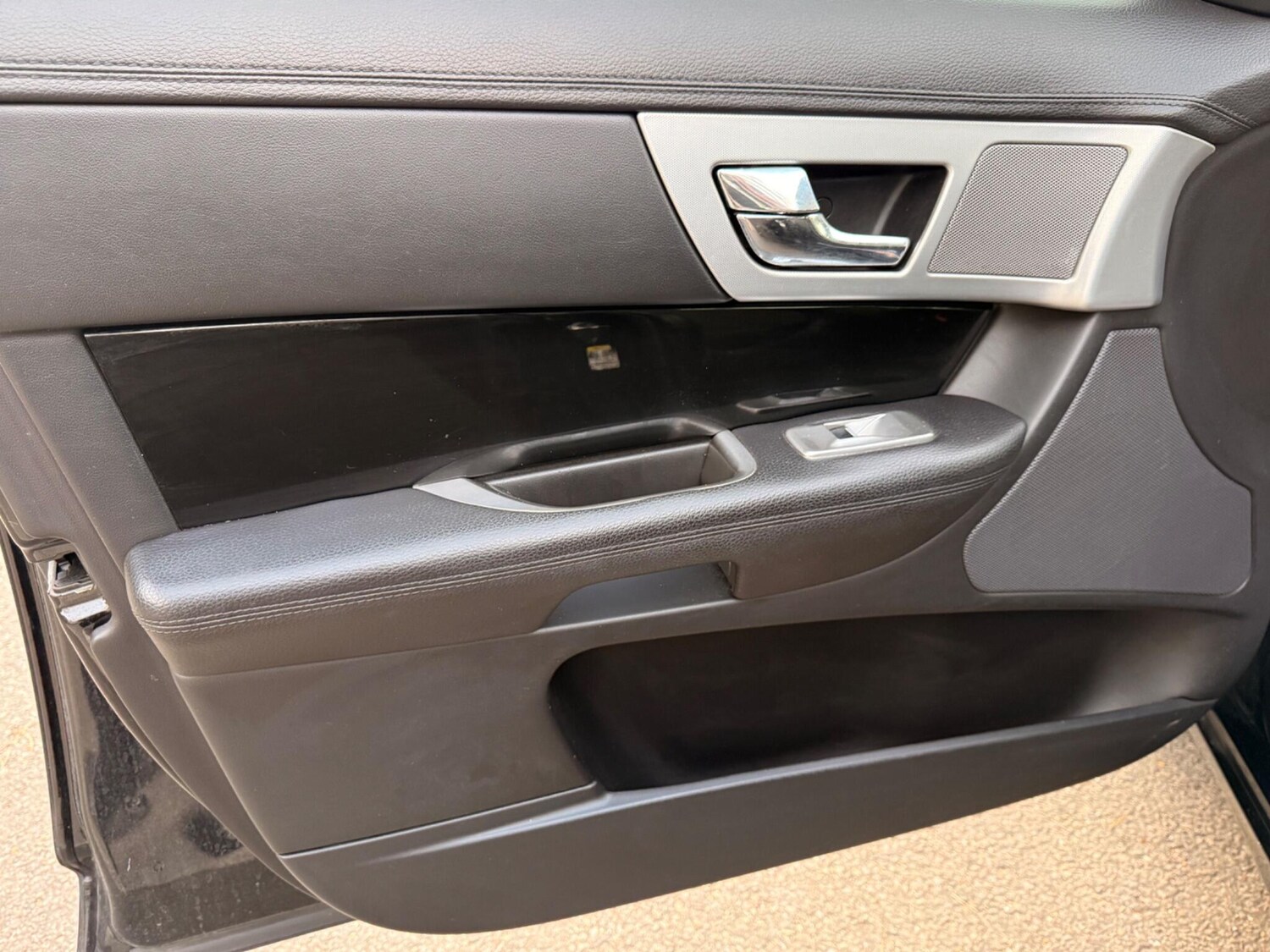 Used Jaguar XF 2013 for sale - 76042316: Photo 28
