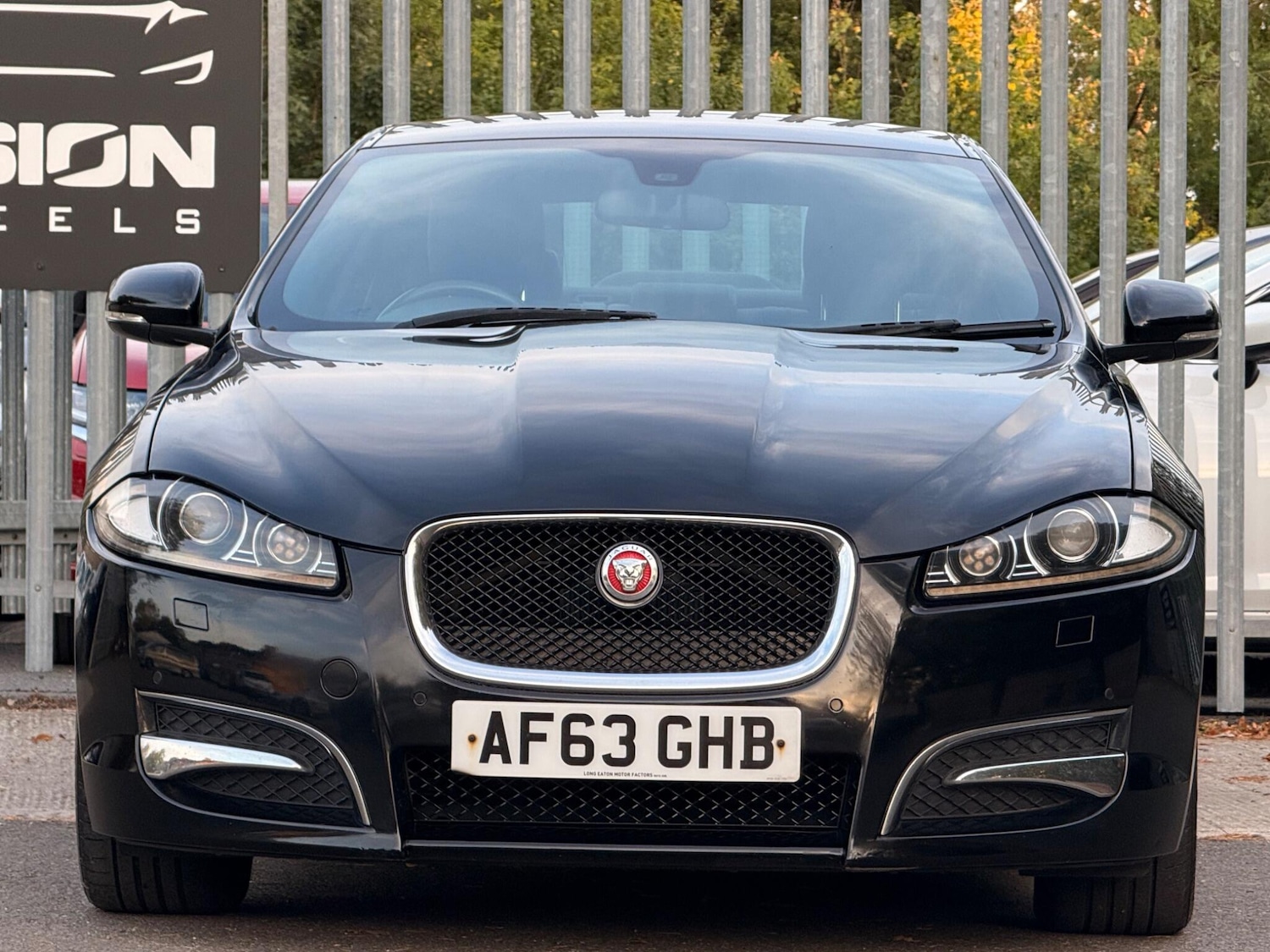 Used Jaguar XF 2013 for sale - 76042316: Photo 5