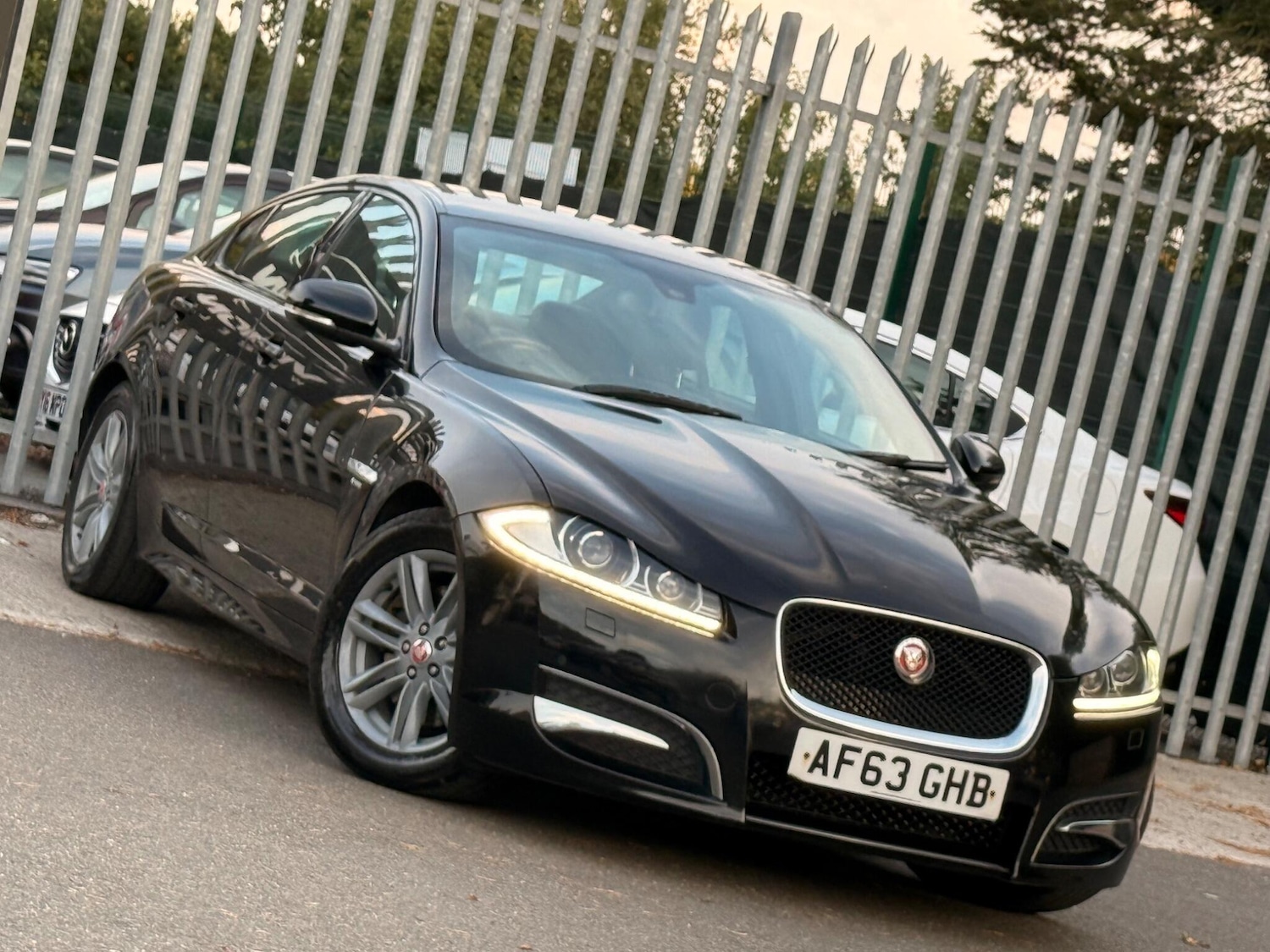 Used Jaguar XF 2013 for sale - 76042316: Photo 8