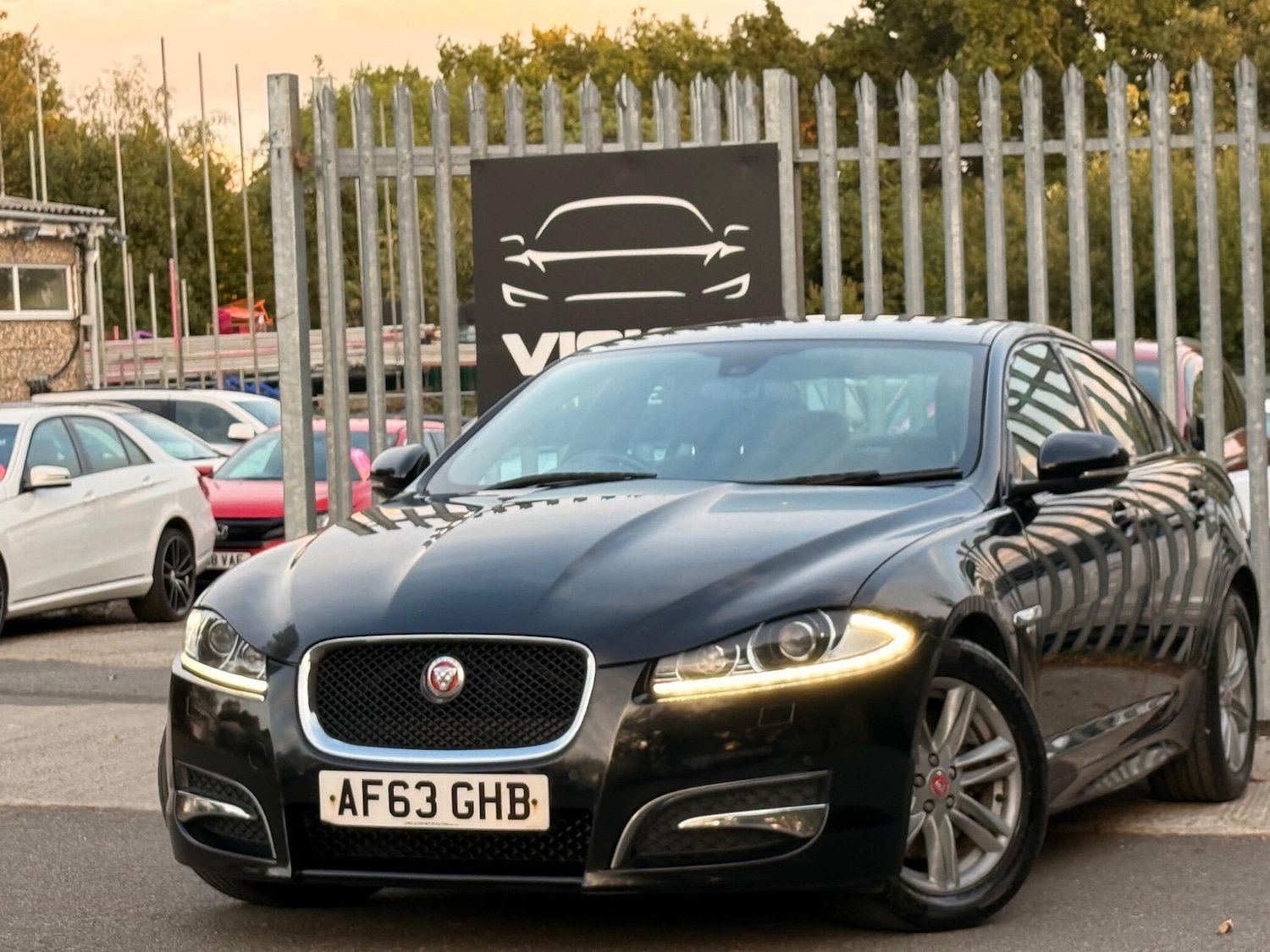 Used Jaguar XF 2013 for sale - 76042316: Photo 9
