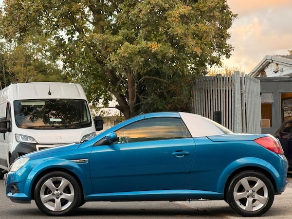 Used Vauxhall Tigra 2006 for sale - 76239377: Photo 12