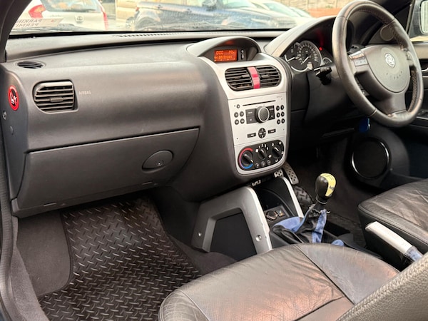 Used Vauxhall Tigra 2006 for sale - 76239377: Photo 16