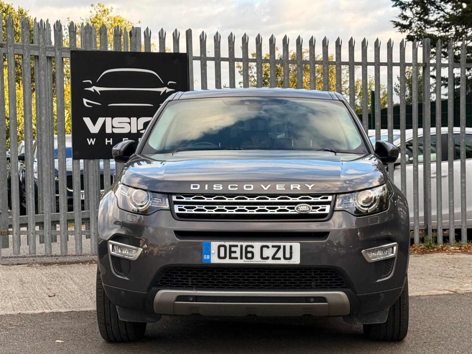 Used Land Rover Discovery Sport 2016 for sale - 76702043: Photo 2