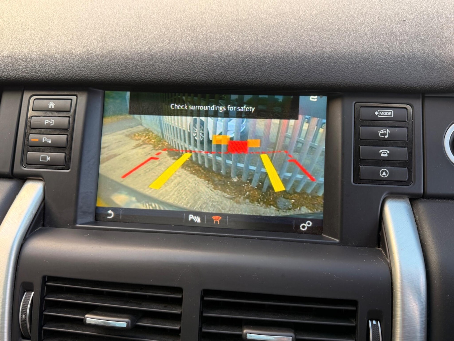 Used Land Rover Discovery Sport 2016 for sale - 76702043: Photo 32