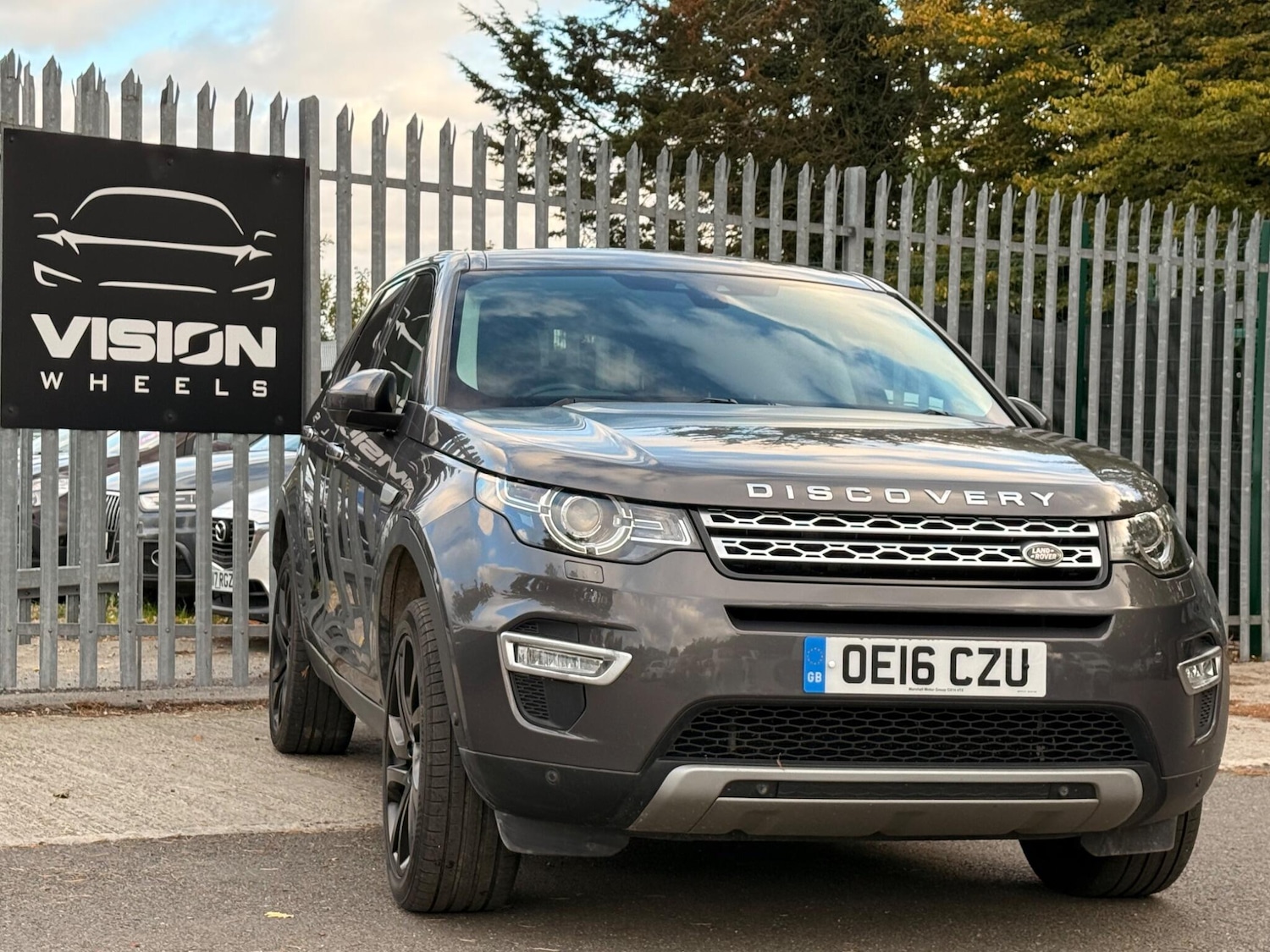 Used Land Rover Discovery Sport 2016 for sale - 76702043: Photo 5