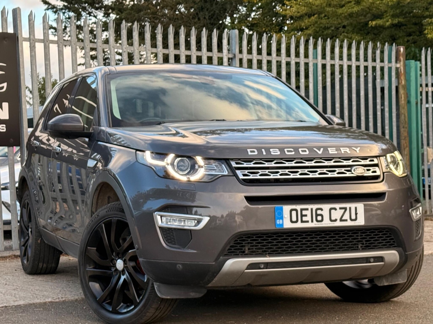 Used Land Rover Discovery Sport 2016 for sale - 76702043: Photo 6