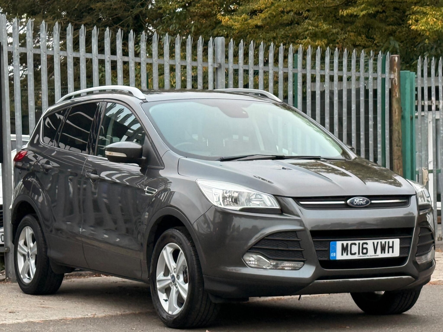Used Ford Kuga 2016 for sale - 76296111: Photo 2
