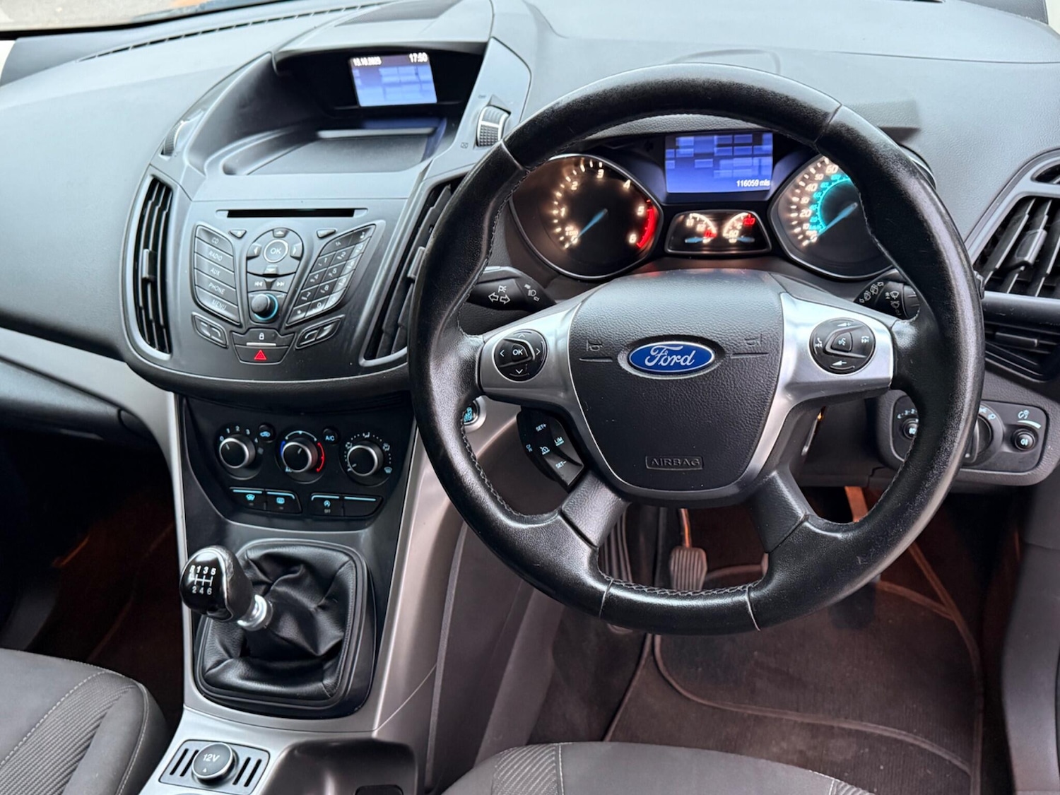 Used Ford Kuga 2016 for sale - 76296111: Photo 38