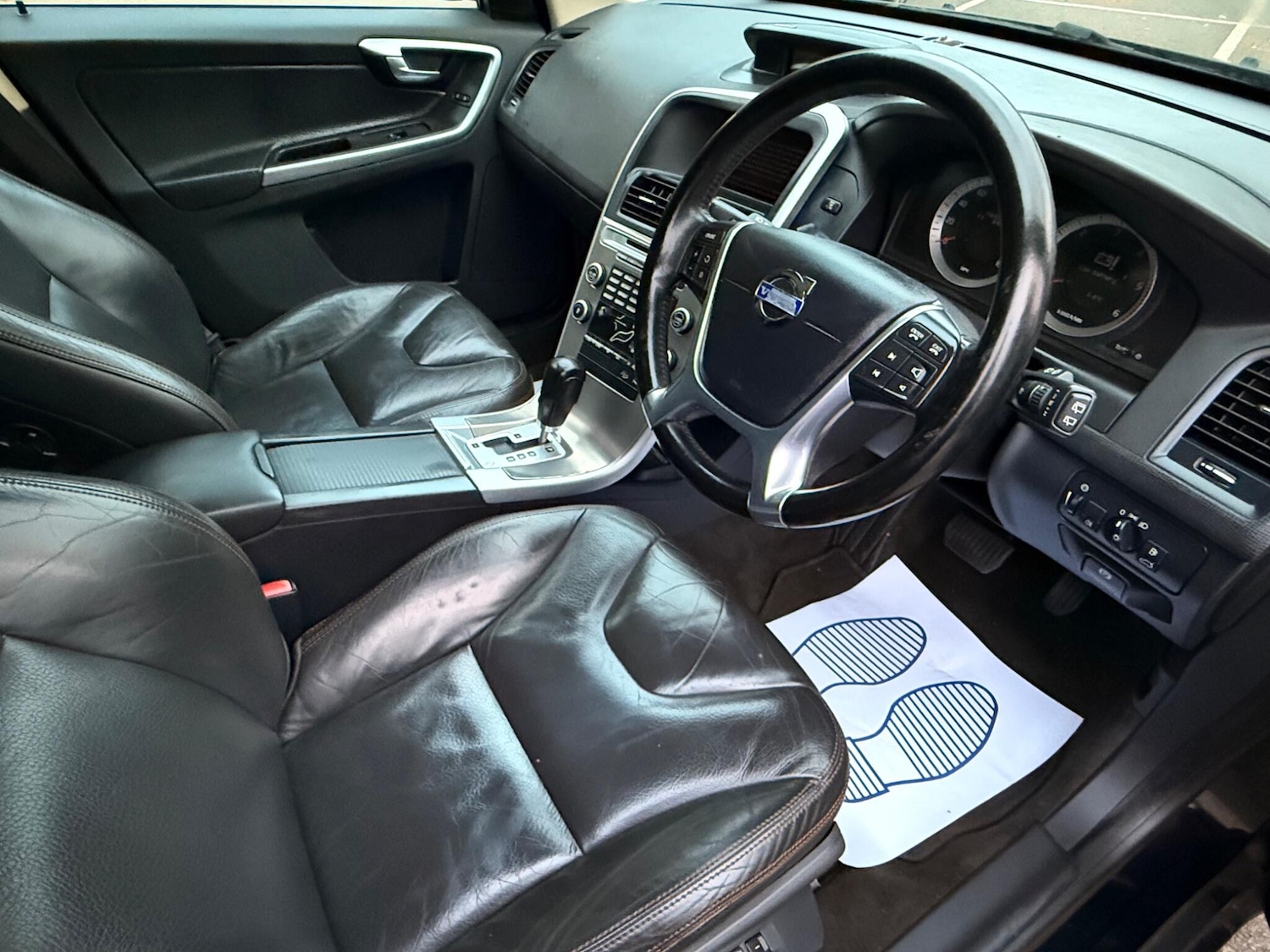 Used Volvo XC60 2010 for sale - 76094436: Photo 21