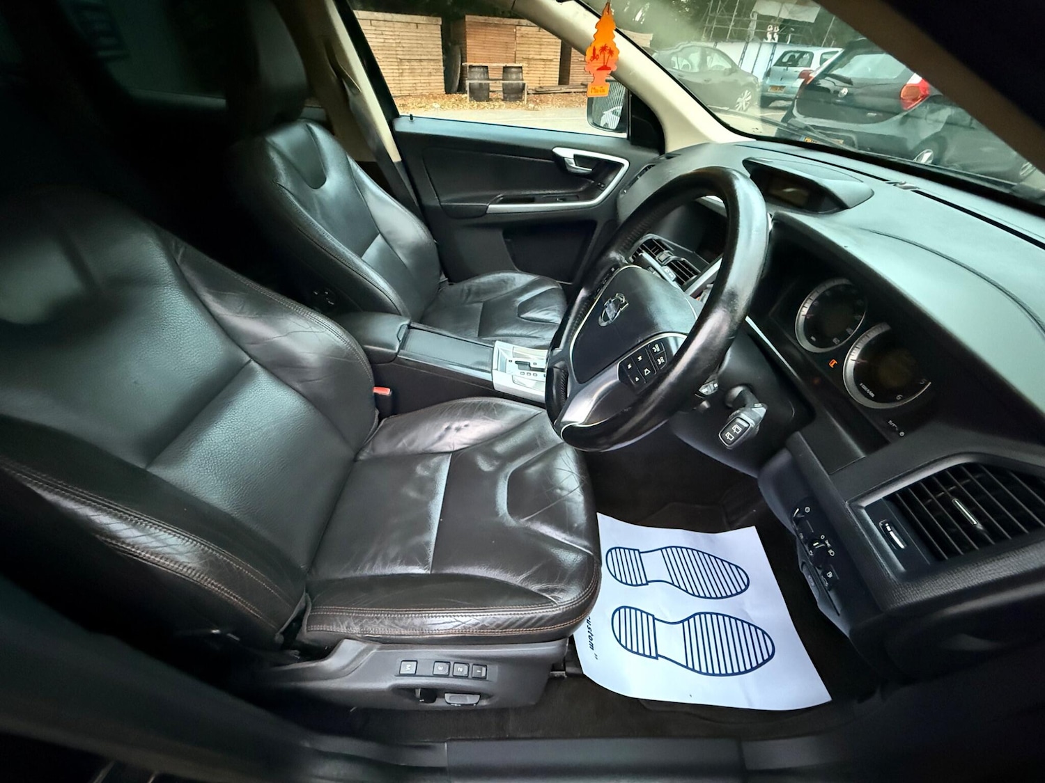 Used Volvo XC60 2010 for sale - 76094436: Photo 22