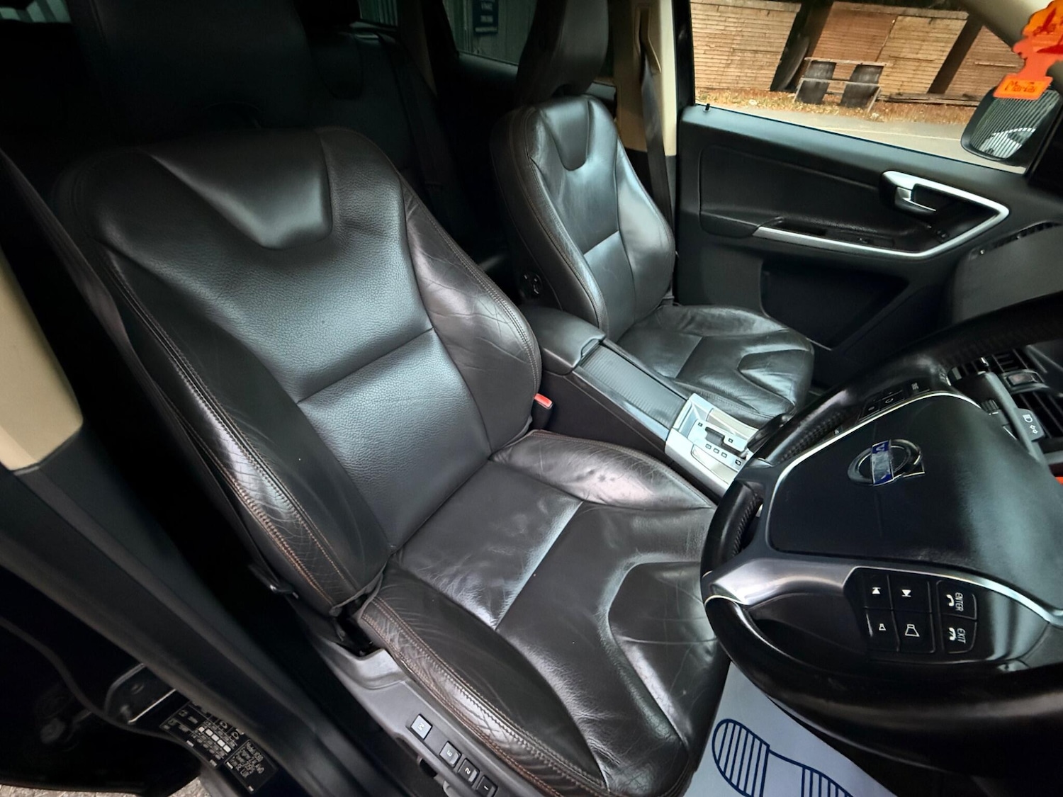 Used Volvo XC60 2010 for sale - 76094436: Photo 26