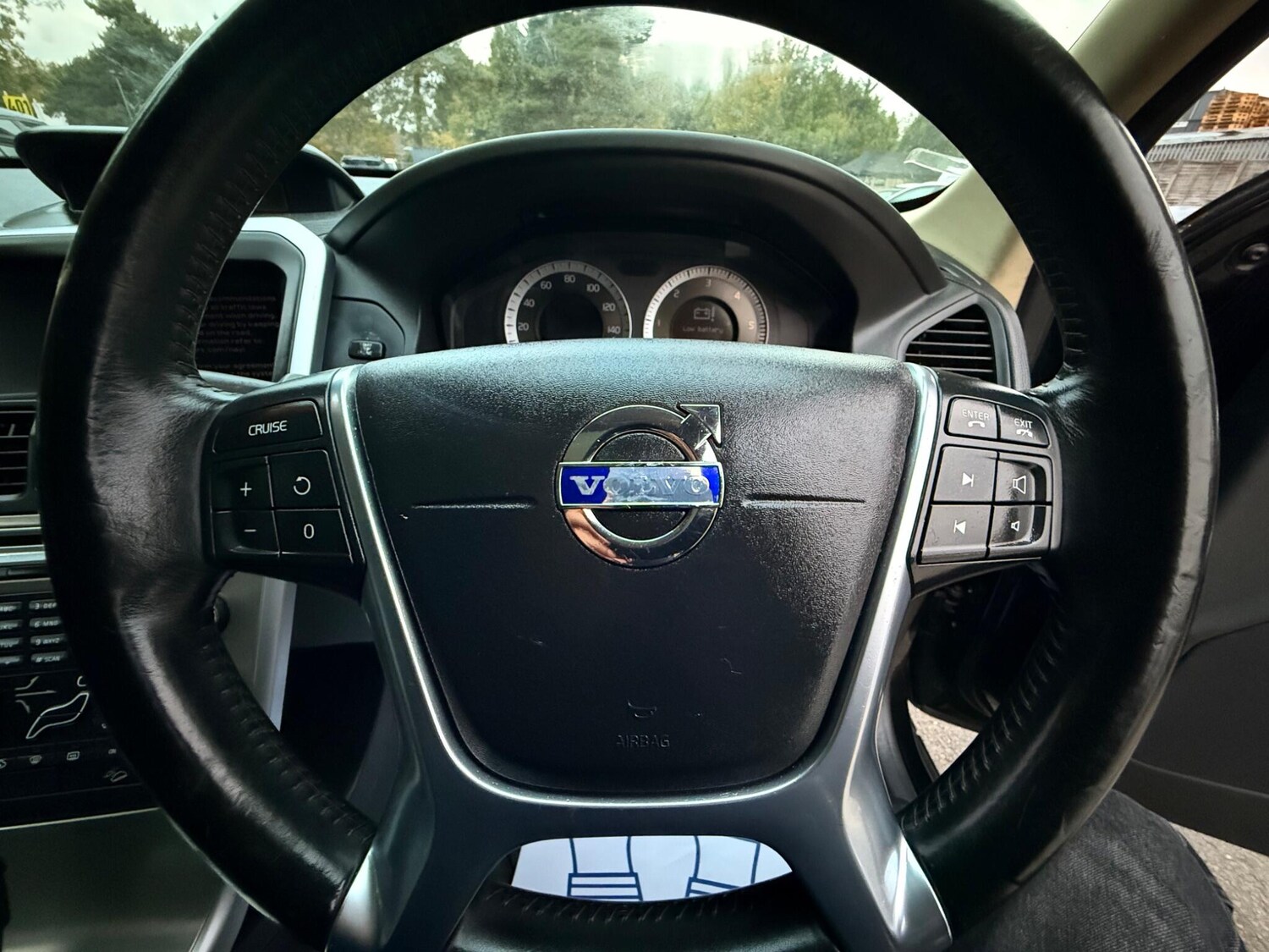 Used Volvo XC60 2010 for sale - 76094436: Photo 28
